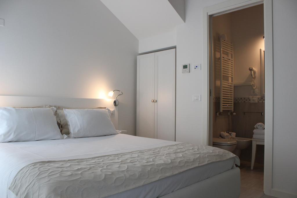 Punto 41 Hotel Peschiera del Garda Exterior foto